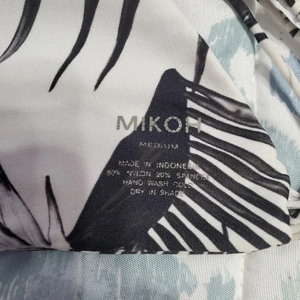 Mikoh Banyans Multi String Bikini Swim Top In Palm Leaf M